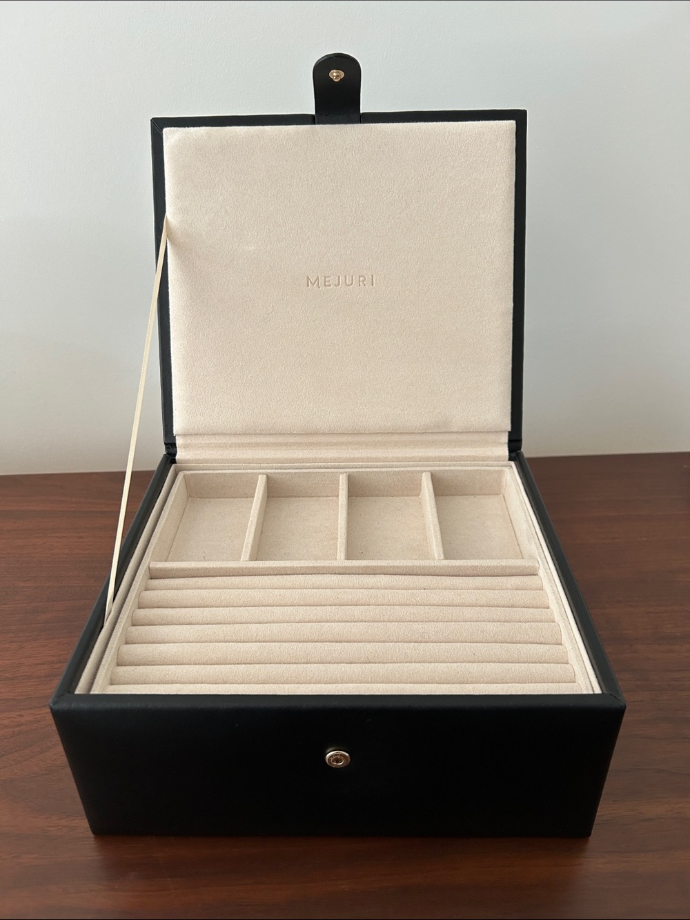 Mejuri Large Leather Jewelry Box